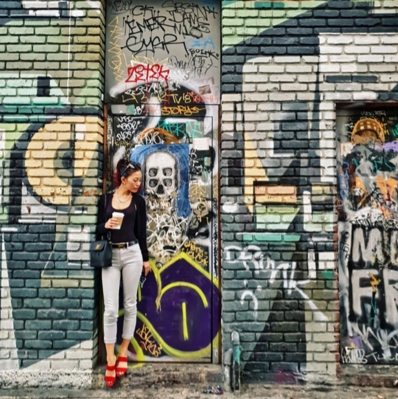 Meet your Posher, Annie - Picture 1 of 1